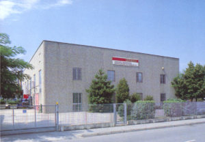 Con la sua officina attrezzata di Pedrengo, in provincia di Bergamo, dal 1986 Grena è il punto di riferimento per il segmento delle manutenzioni elettriche