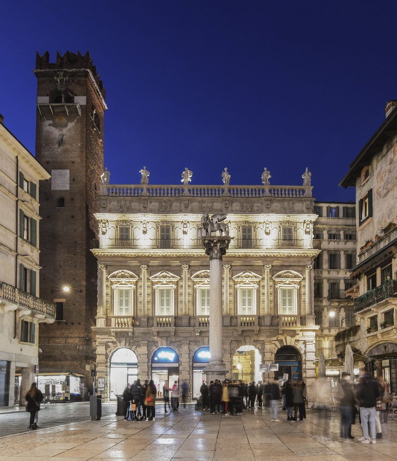 Palazzo Maffei di Verona riluce grazie a Performance iN Lighting